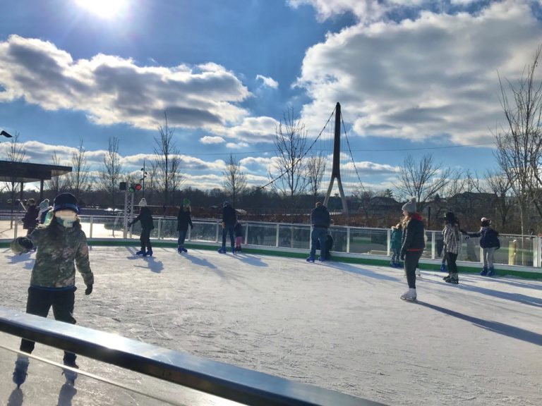 コロンバス周辺・そり滑りとアイススケートが楽しめる公園